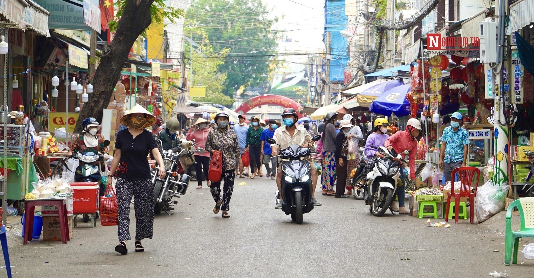 đọc hiểu những dặm đường xuân